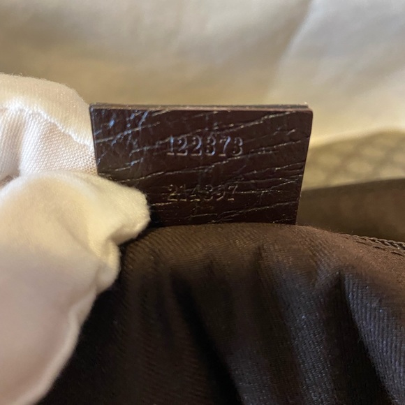 Authentic Gucci Messenger Bag - Picture 10 of 10